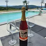 Three Stars Luxury House Art-pe With Pool And Pool