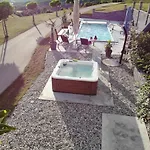 Three Stars Luxury House Art-pe With Pool And Pool Nyaraló *