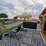 Three Stars Luxury House Art-pe With Pool And Pool Nyaraló Trebnje