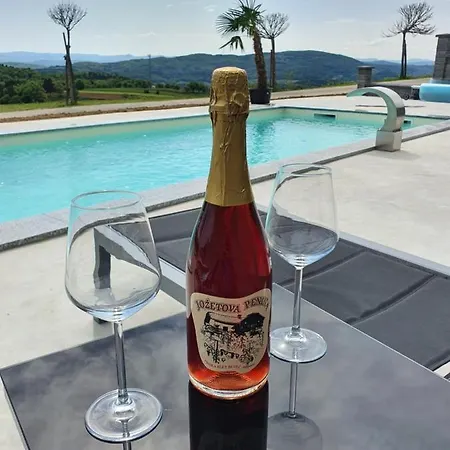 Three Stars Luxury House Art-pe With Pool And Pool