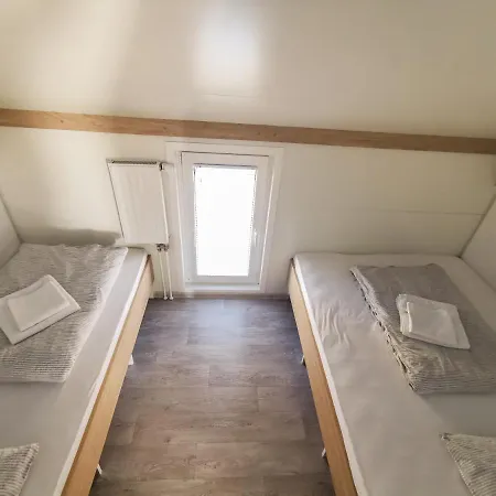 Three Stars Luxury House Art-pe With Pool And Pool