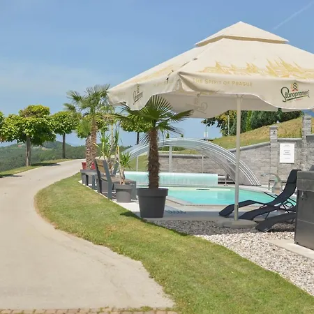 Three Stars Luxury House Art-pe With Pool And Pool