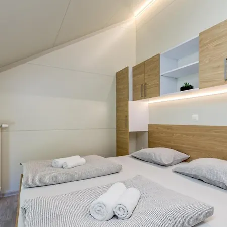 Three Stars Luxury House Art-pe With Pool And Pool *