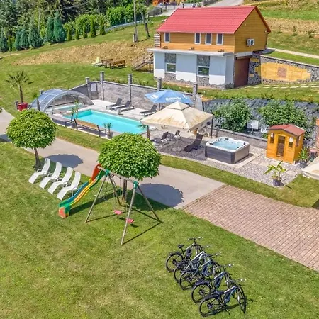 Three Stars Luxury House Art-pe With Pool And Pool 度假居 *