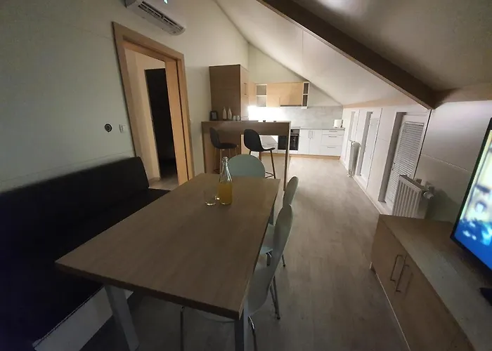 펜션 Three Stars Luxury House Art-pe With Pool And Pool *