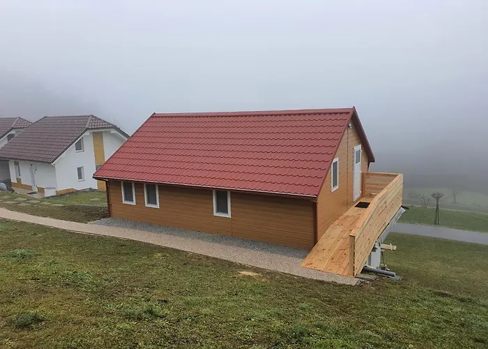 Hébergement de vacances Three Stars Luxury House Art-pe With Pool And Pool