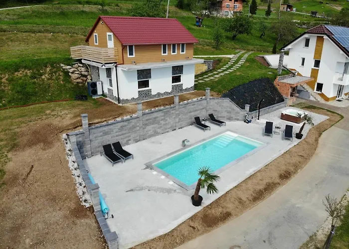 Three Stars Luxury House Art-pe With Pool And Pool *