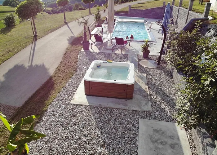 Three Stars Luxury House Art-pe With Pool And Pool 펜션 *