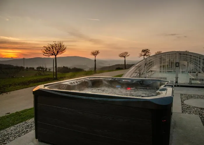 Three Stars Luxury House Art-pe With Pool And Pool Tatil Evi