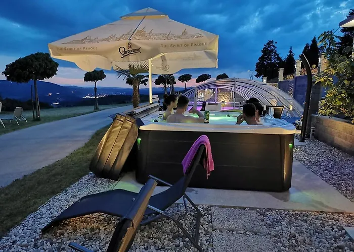 Three Stars Luxury House Art-pe With Pool And Pool 펜션 *