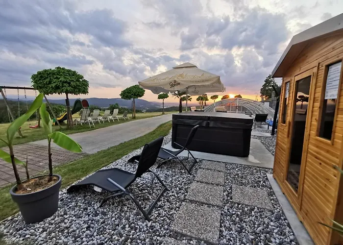 Three Stars Luxury House Art-pe With Pool And Pool Casa vacanze Trebnje