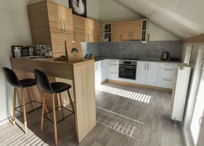 Three Stars Luxury House Art-pe With Pool And Pool