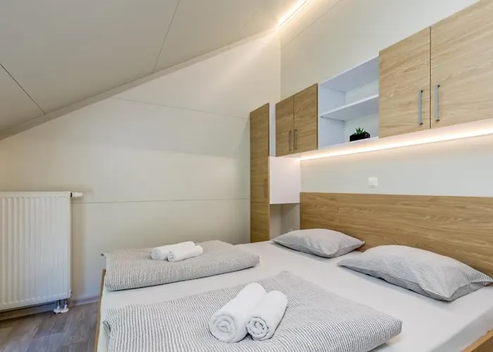 Three Stars Luxury House Art-pe With Pool And Pool *